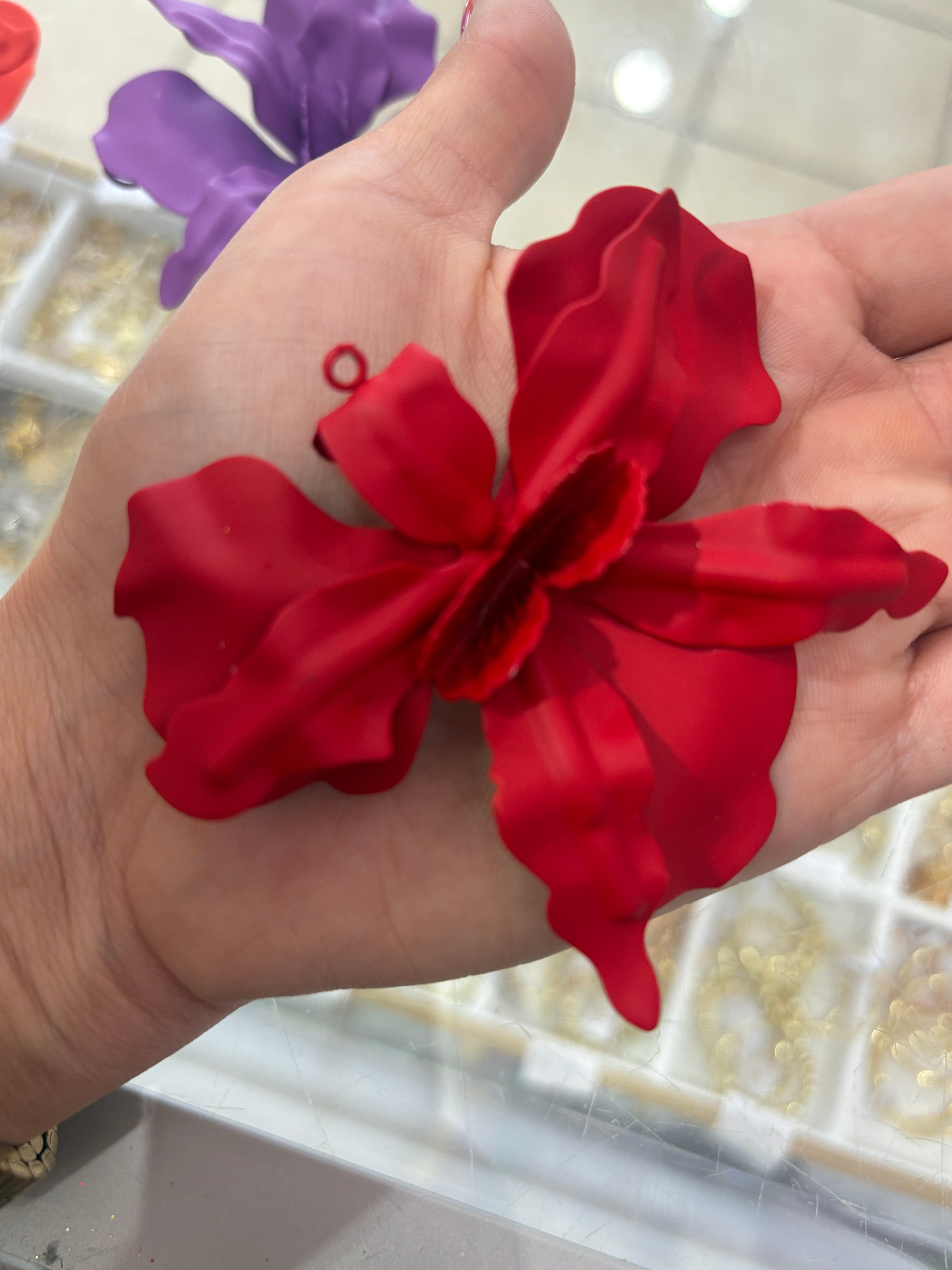 Flor esmaltada grande