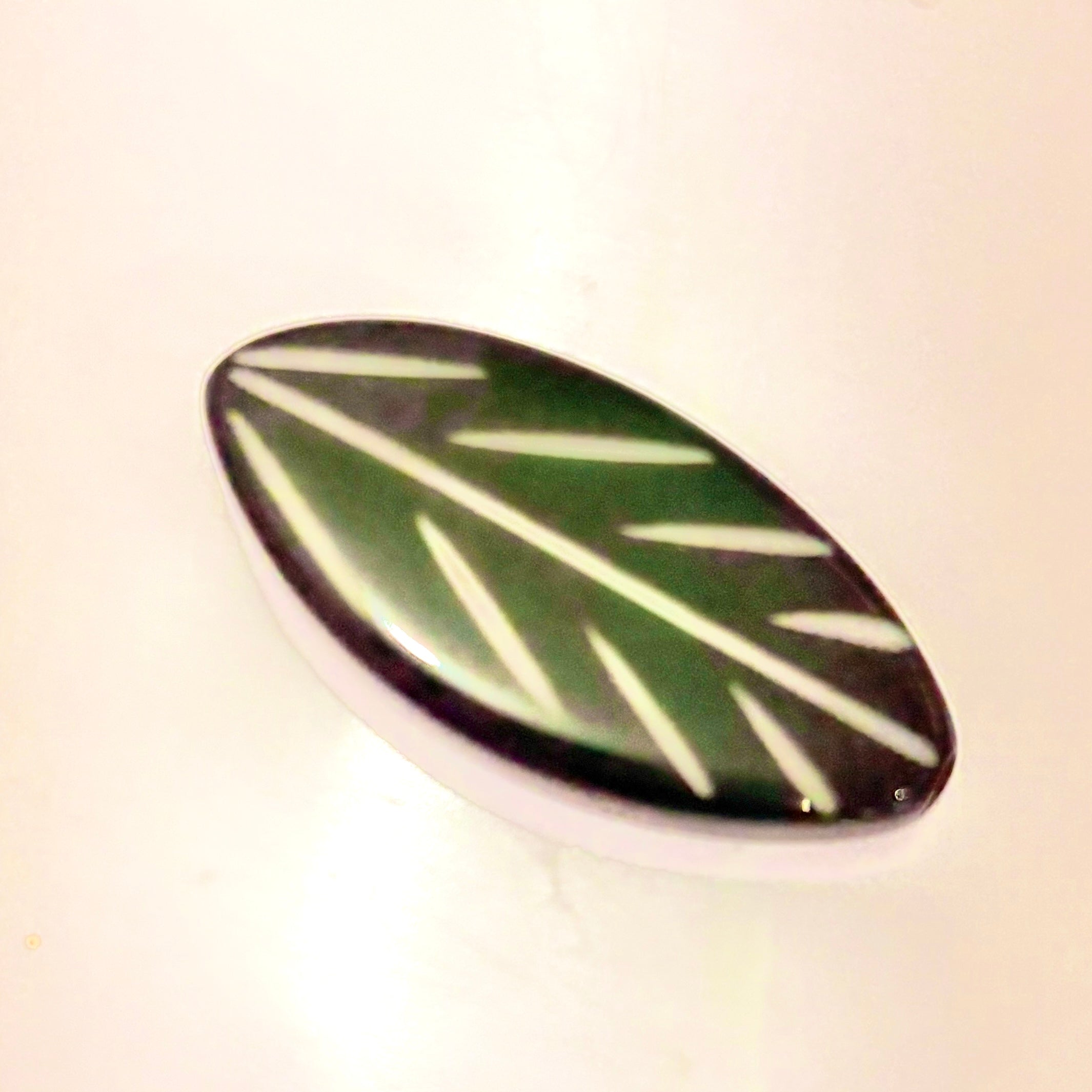 Hoja grande en resina