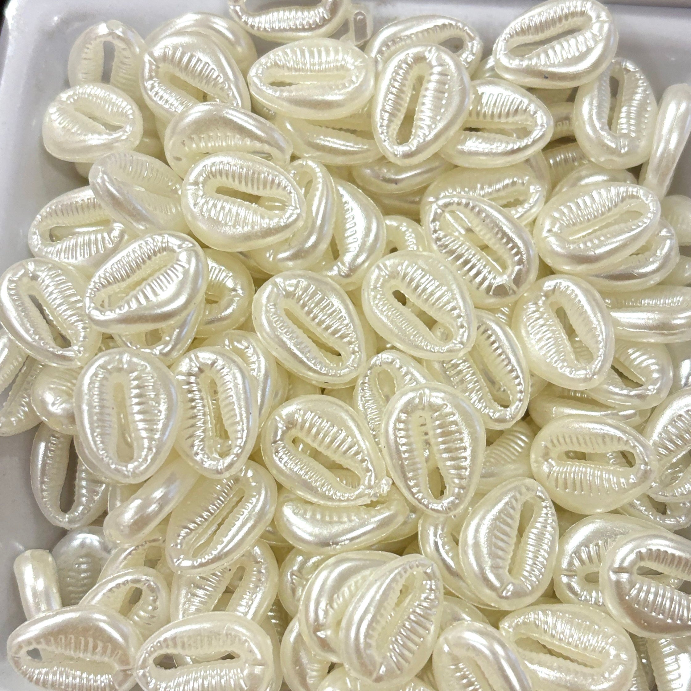 Beads caracol y concha acrilico