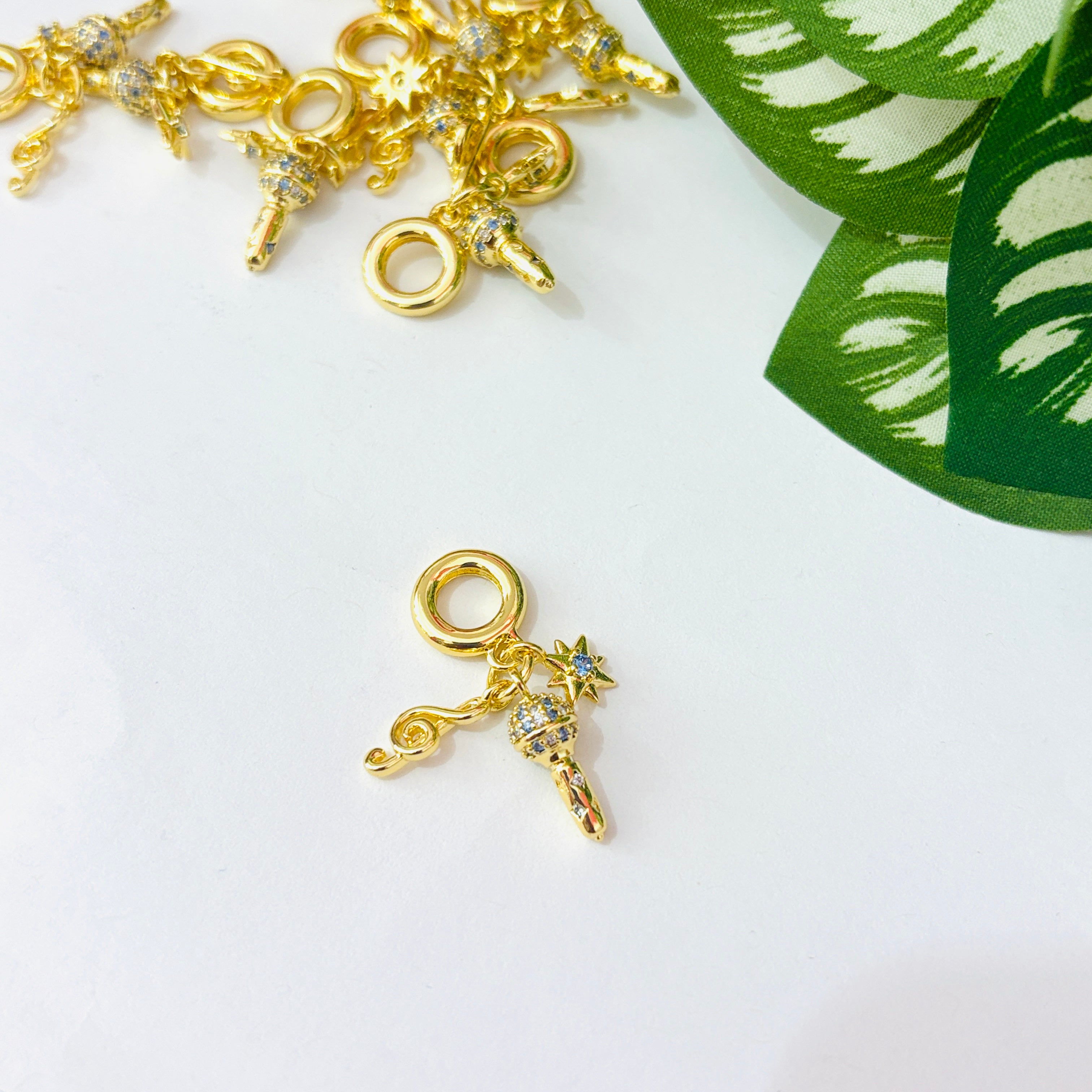 Charm europeo variados