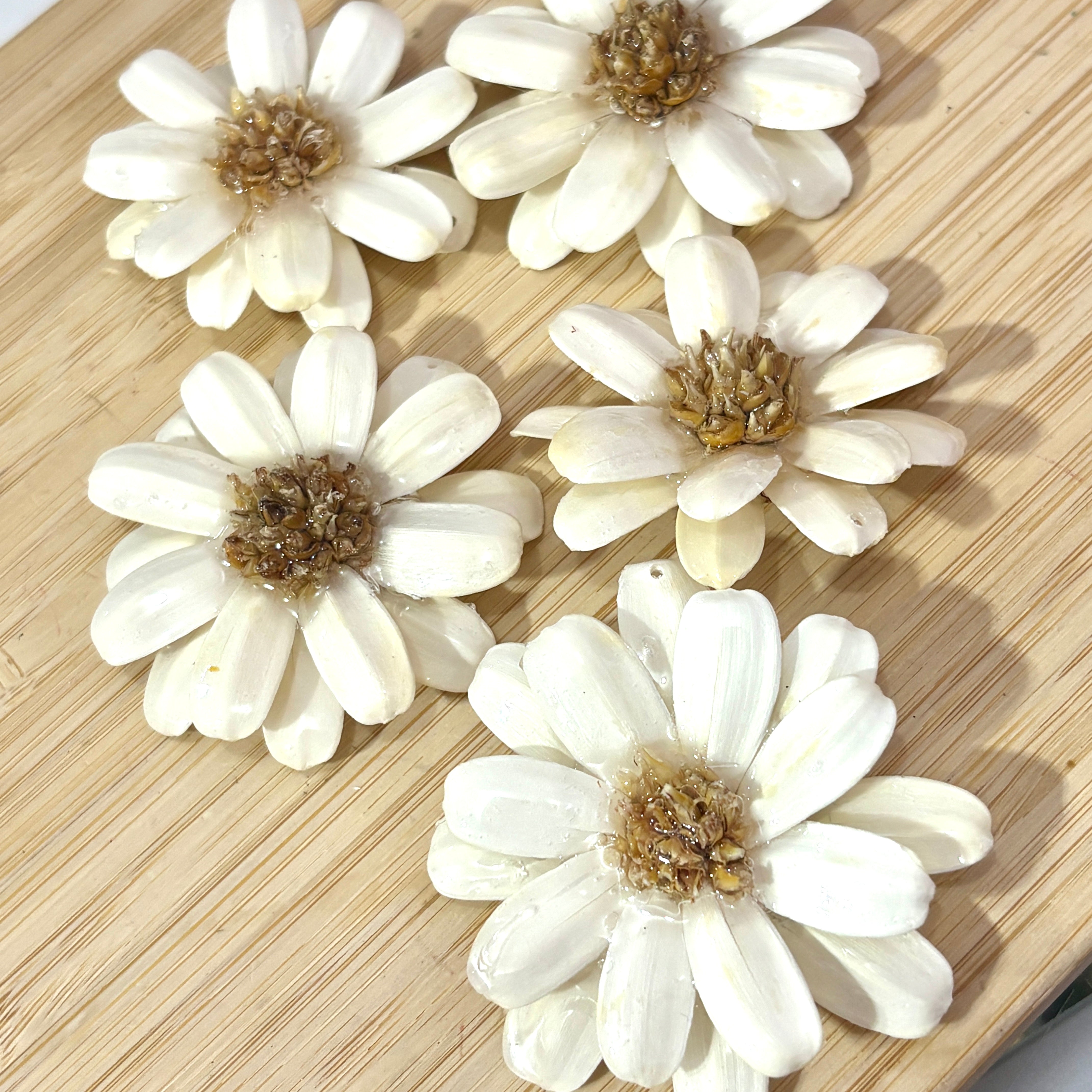 Flores resina pendant