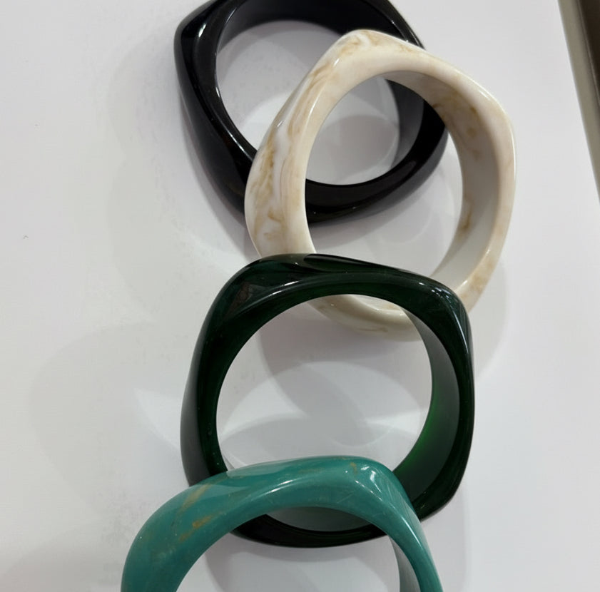 Brazalete en acrilico