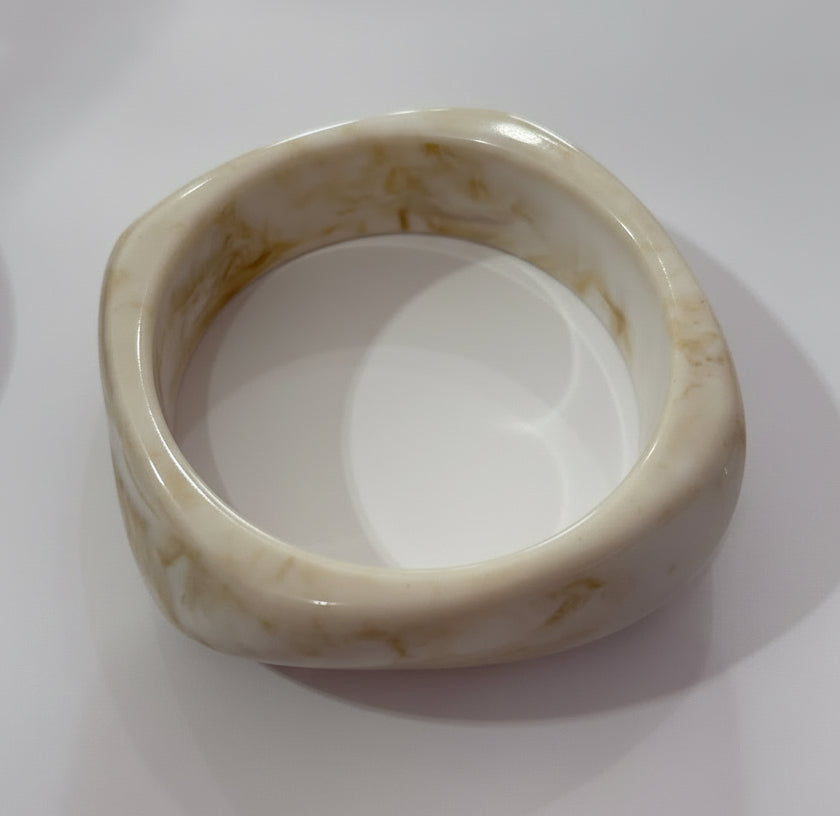 Brazalete en acrilico